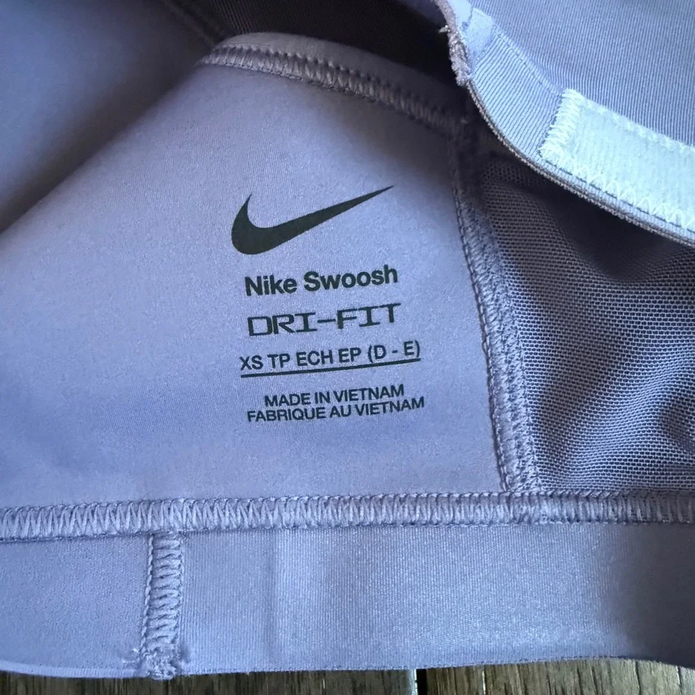 Nike NWT Swoosh‎ Dri Fit Sports Bra Lavender Purple XS TP ECH EP Women
